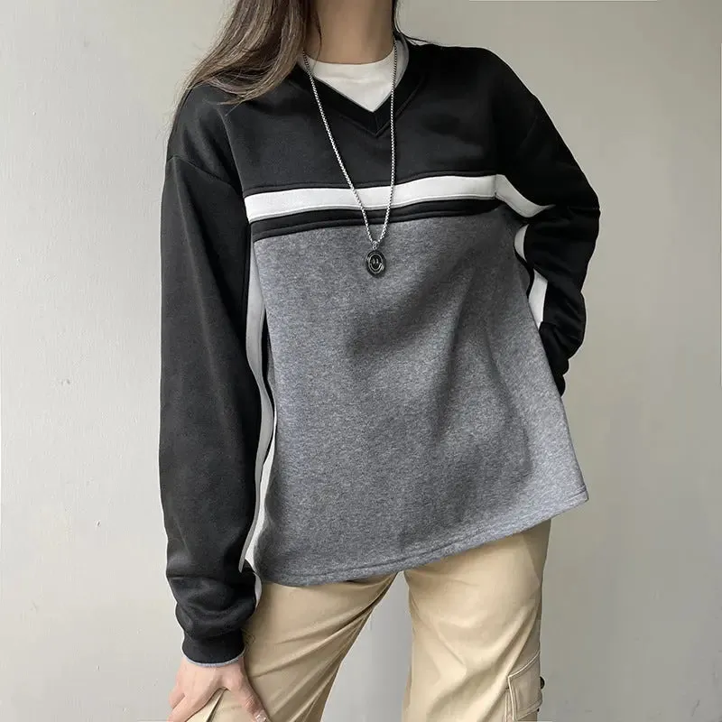 Spliced Contrasting Loose Fitting Sweatshirt Pullover